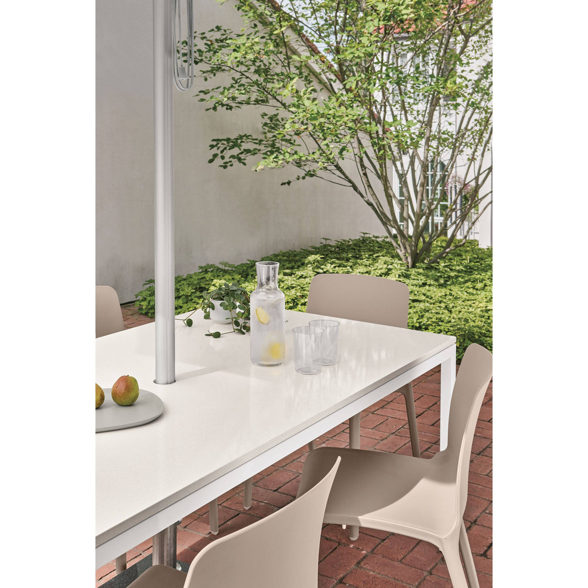 Grey Recycled HDPE Patio Table S8060