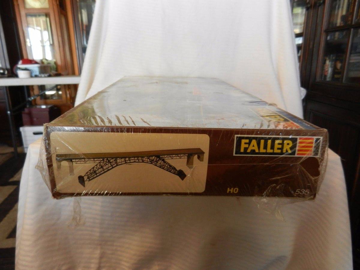 HO Scale Building Kit P12836