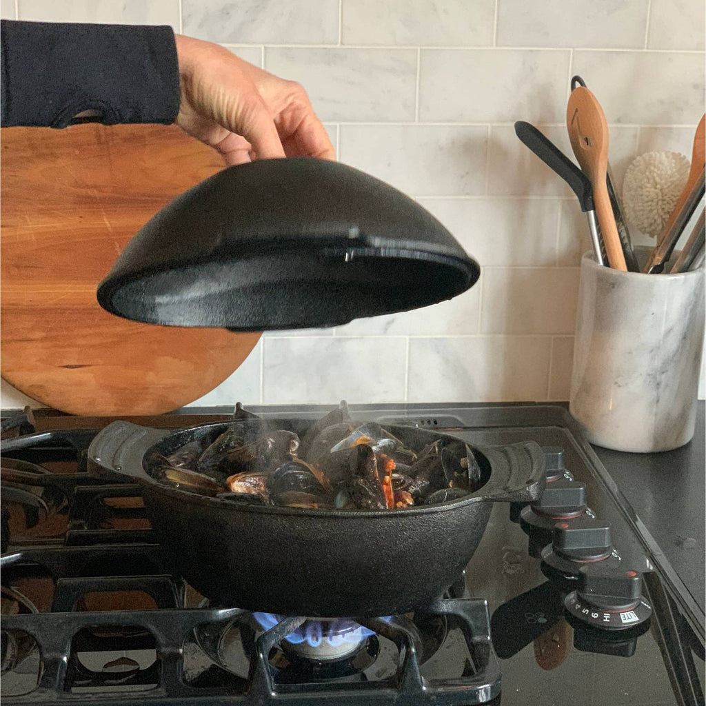 Cast Iron 2.5 Quart Seafood and Mussel Pot with Lid N41224