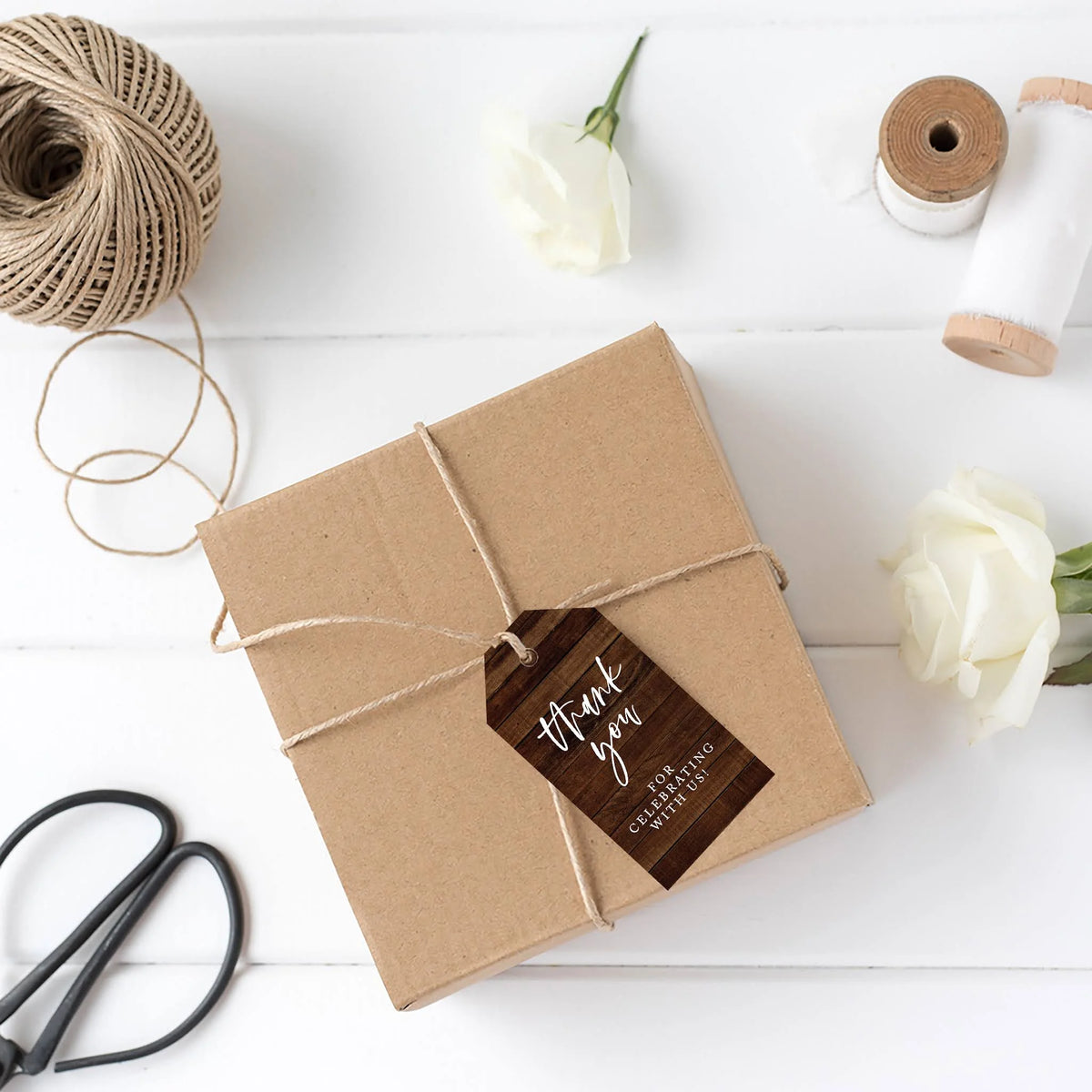 Rustic Wood Cardstock Gift Tags with Bakers Twine 100-Pk Z139871