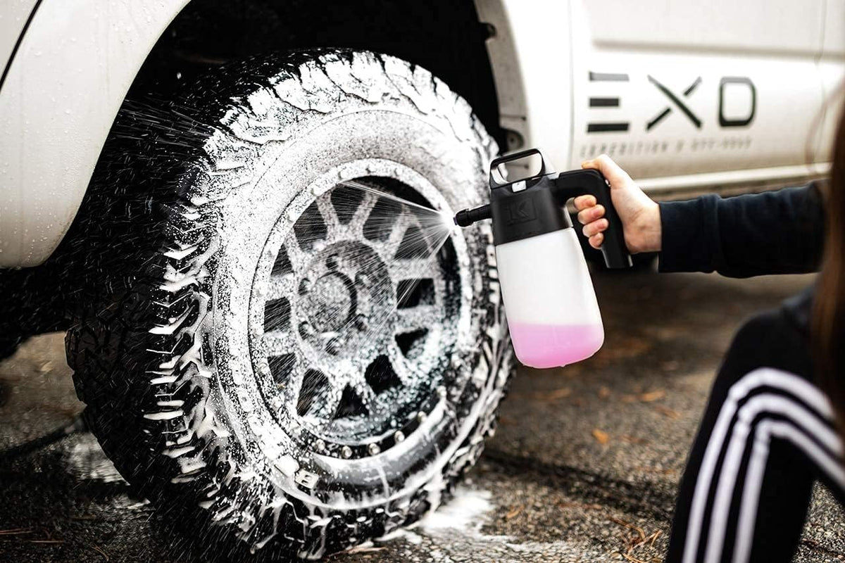 Brake Buster Wheel Cleaner Kit with 2 Edgeless Microfiber Towels, Non Acid, 1 Gallon + 1 Pint, Pack of 2 O33021