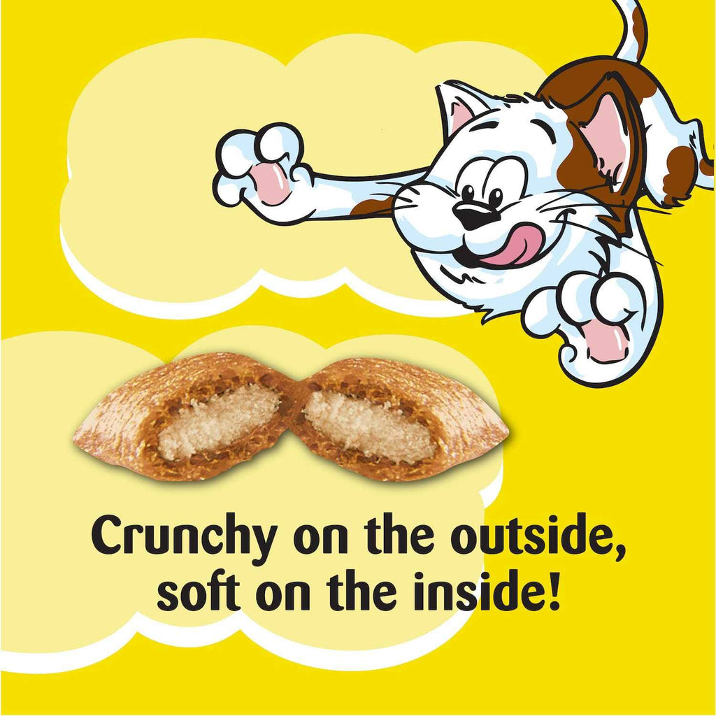 Classic Crunchy and Soft Cat Treats Variety Pack B477171