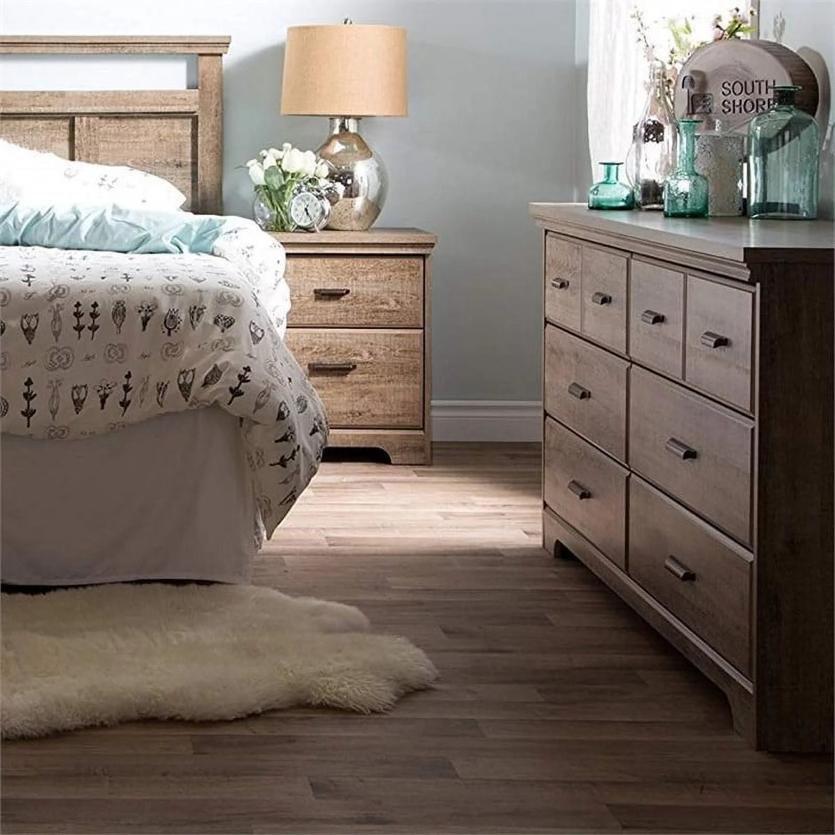 3 Piece Bedroom Set with Dresser and 2 Nightstands in Weathered Oak E2143