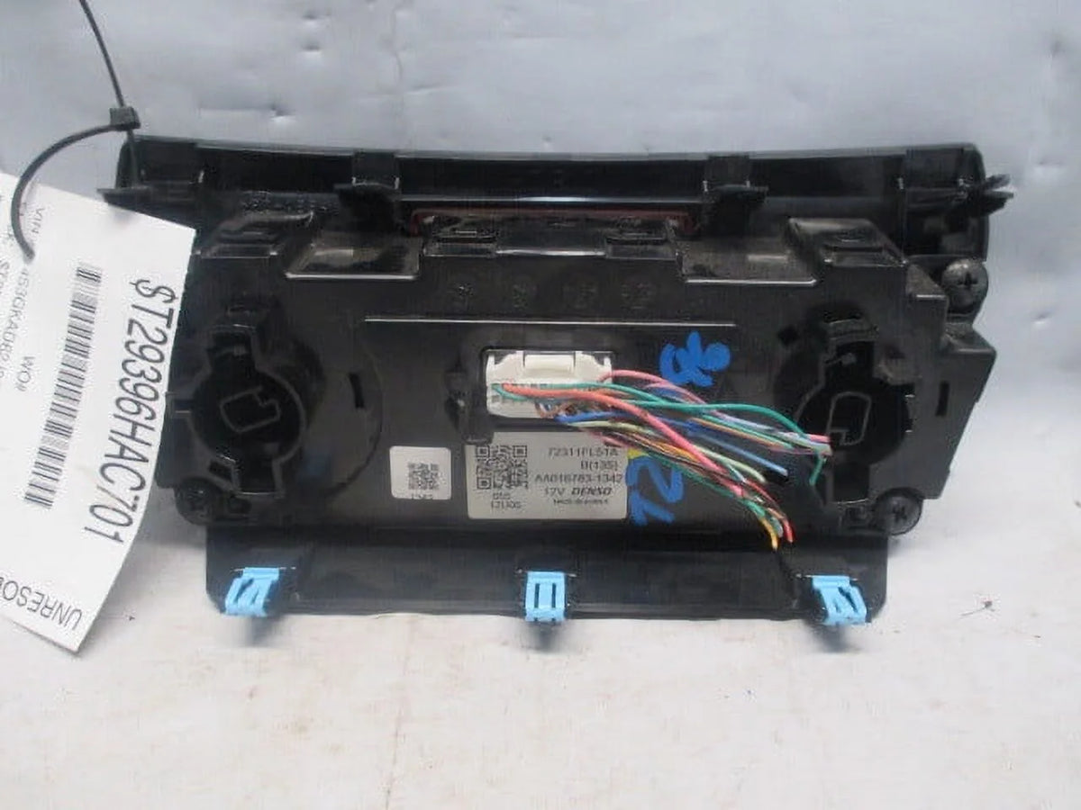 Pre-Owned Subaru Impreza AC Heater Temperature Control Unit G62298